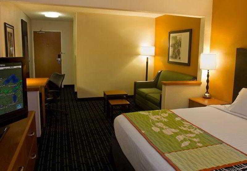 Fairfield Inn & Suites Grand Rapids Quarto foto
